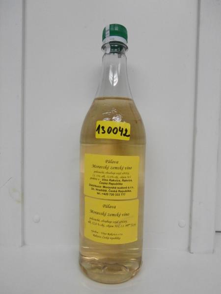 Pálava, moravské zemské víno polosuché, sudové,  alk. 12,0 % obj.