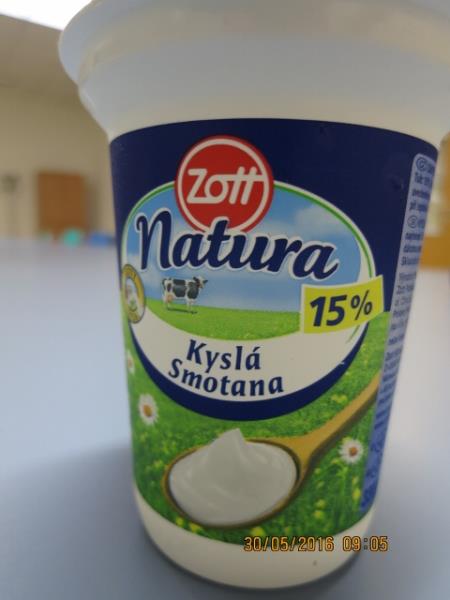 Zott Natura Zakysaná smetana 15%, 330 g