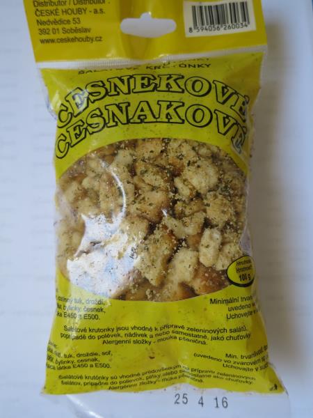 Salátové krutónky česnekové