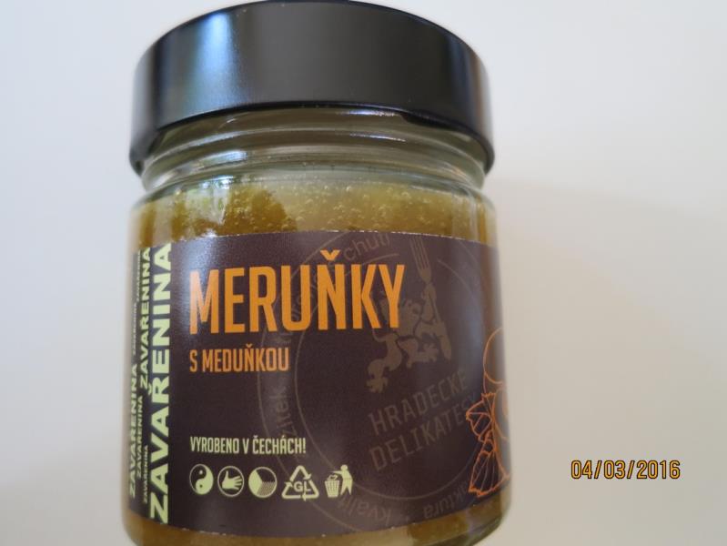 Meruňky s meduňkou