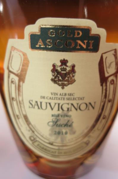 Sauvignon, bílé víno suché, Alk.12,5% obj., číslo šarže: 31, plněno v: "ASCONI"SRL, Puhoi,Moldavsko