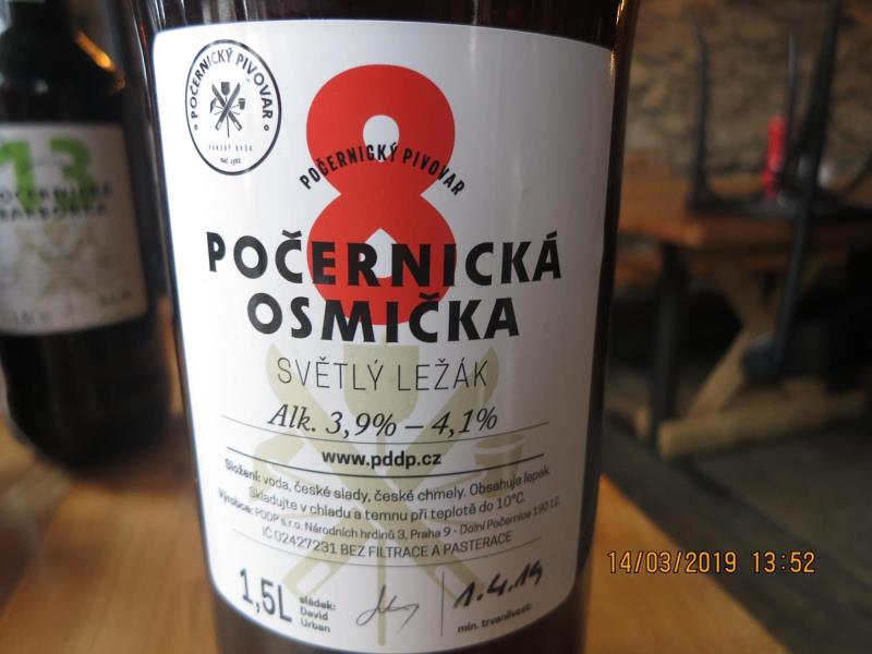 8 POČERNICKÁ OSMIČKA SVĚTLÝ LEŽÁK