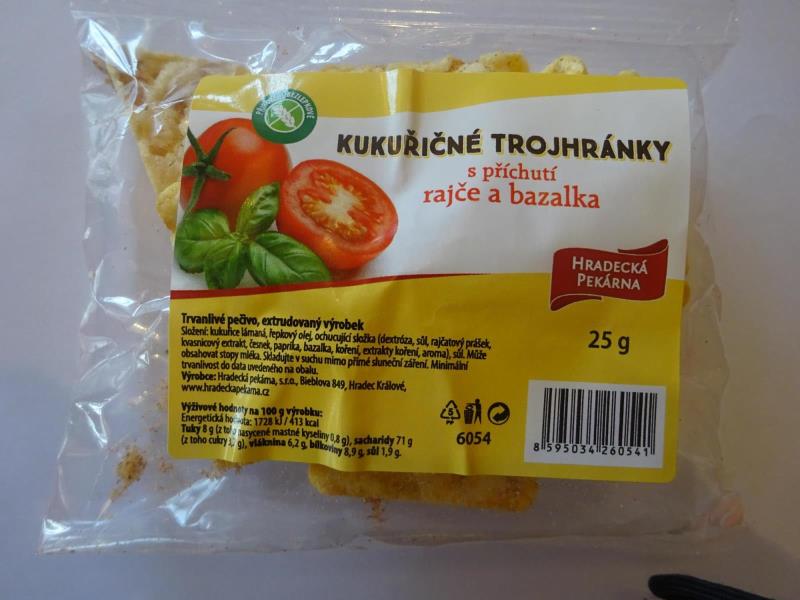 KUKUŘIČNÉ TROJHRÁNKY s příchutí rajče a bazalka