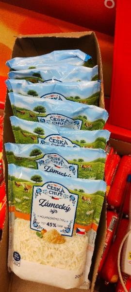 Česká chuť Zámecký sýr holandského typu 45 % tuku v sušině, 200 g