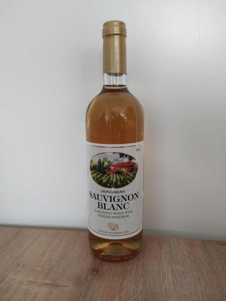 Sauvignon blanc, duna-tisza közi, víno bílé, polosladké, z.p. Maďarsko, L:04.01.2023 FHE: JSQC 