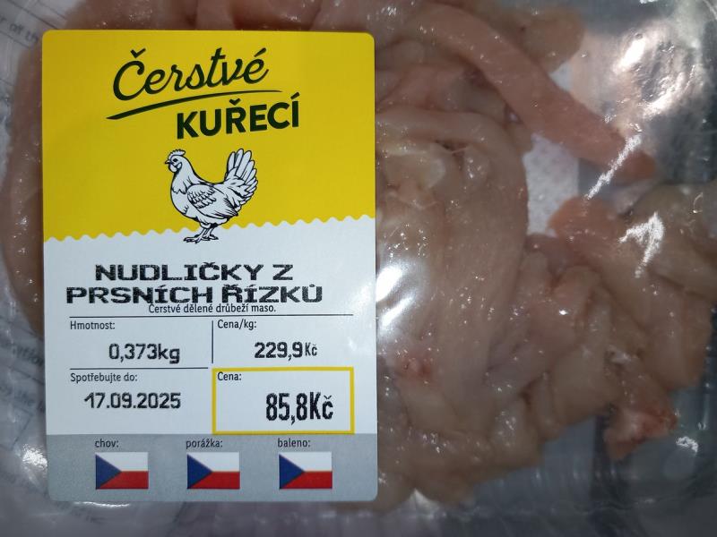 KUŘECÍ NUDLIČKY Z PRSNÍCH ŘÍZKŮ