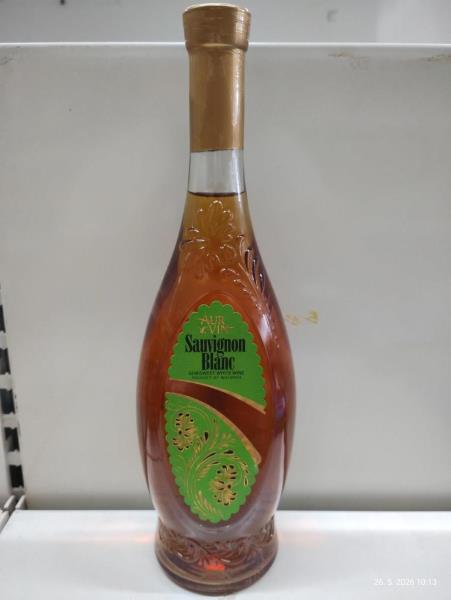 AURVIN, Sauvignon Blanc, víno bílé, polosladké, alk. 11,5 % obj.