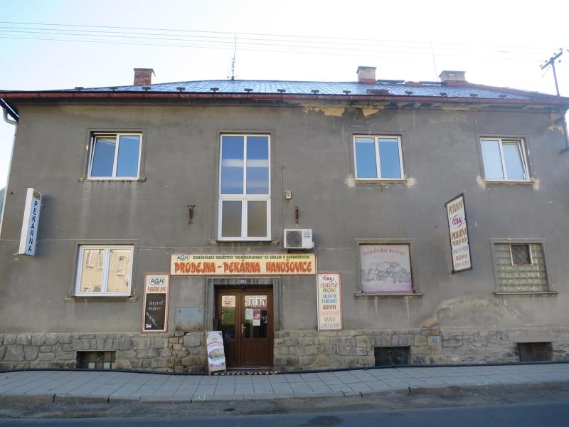 Zemědělské družstvo "Agroholding" se sídlem v Bernarticích