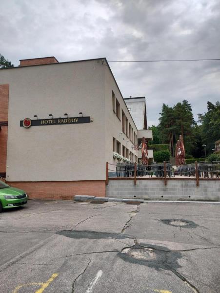 Wellness Hotel Radějov s.r.o.